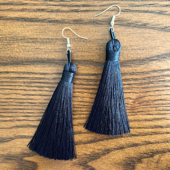 Lulus Jewelry - Black tassel earrings